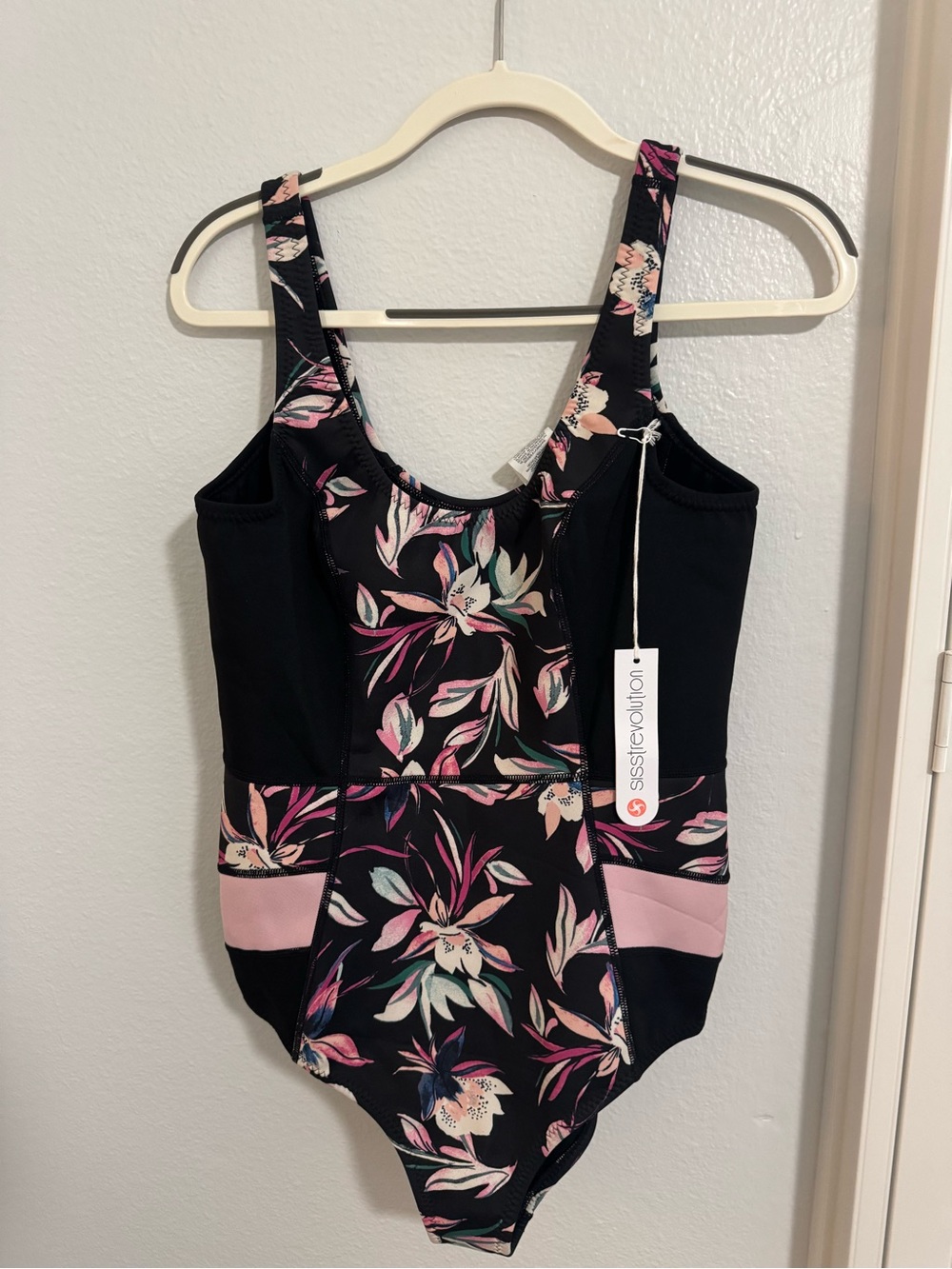 Sister Revolution women’s  Floral One-Piece wetsuit